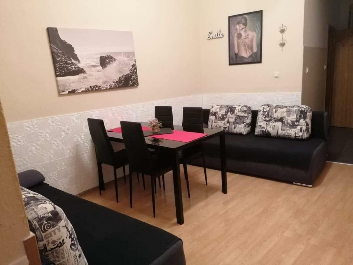 Apartman Miki Pula Luaran gambar